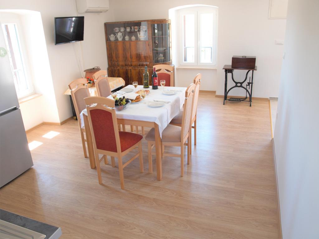 Apartment Rado Vrbnik Extérieur photo