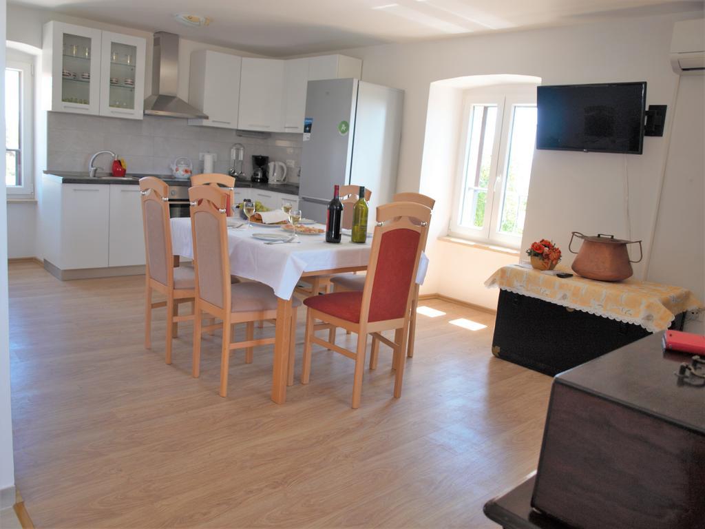 Apartment Rado Vrbnik Extérieur photo