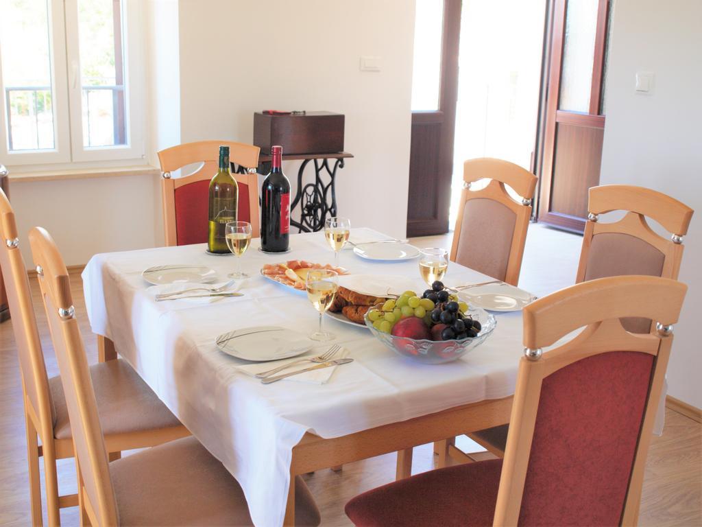 Apartment Rado Vrbnik Extérieur photo