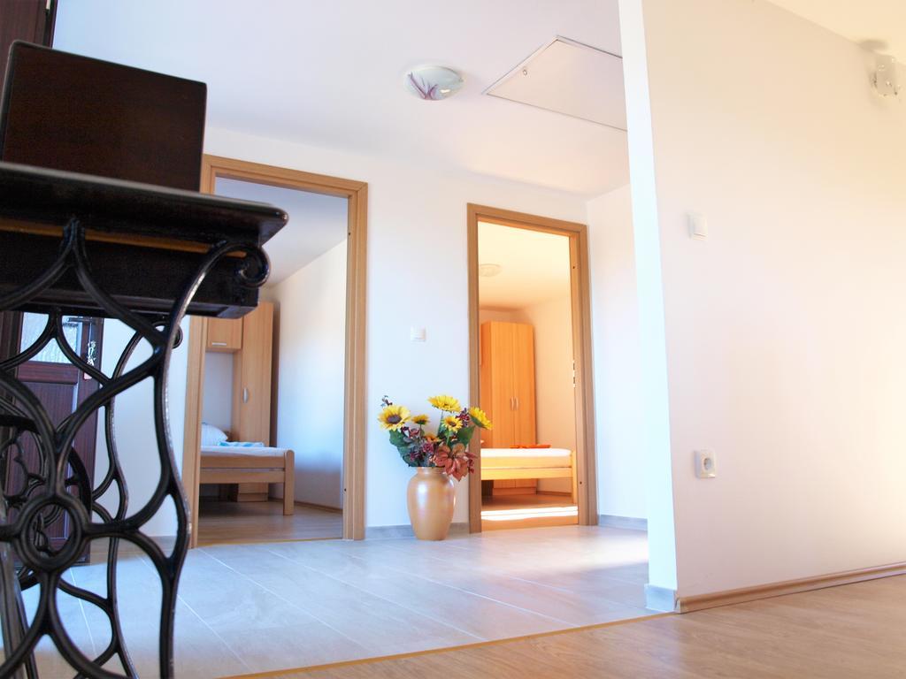 Apartment Rado Vrbnik Extérieur photo