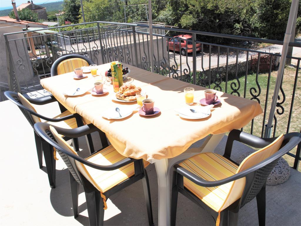 Apartment Rado Vrbnik Extérieur photo